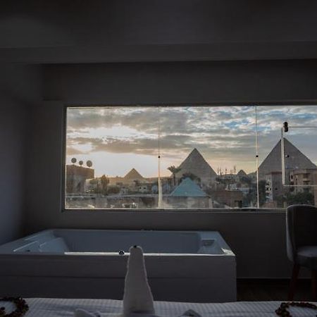 Tuya Pyramids Inn Kafret el-Gabal Eksteriør billede