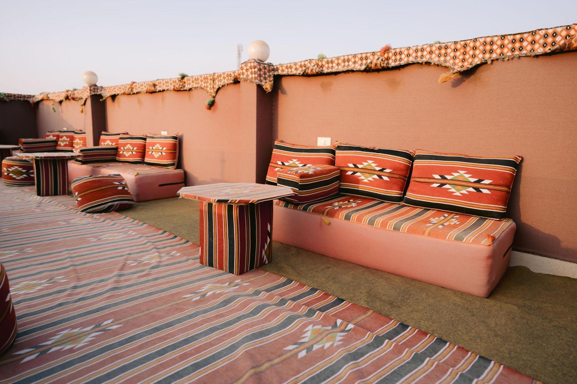 Tuya Pyramids Inn Kafret el-Gabal Eksteriør billede
