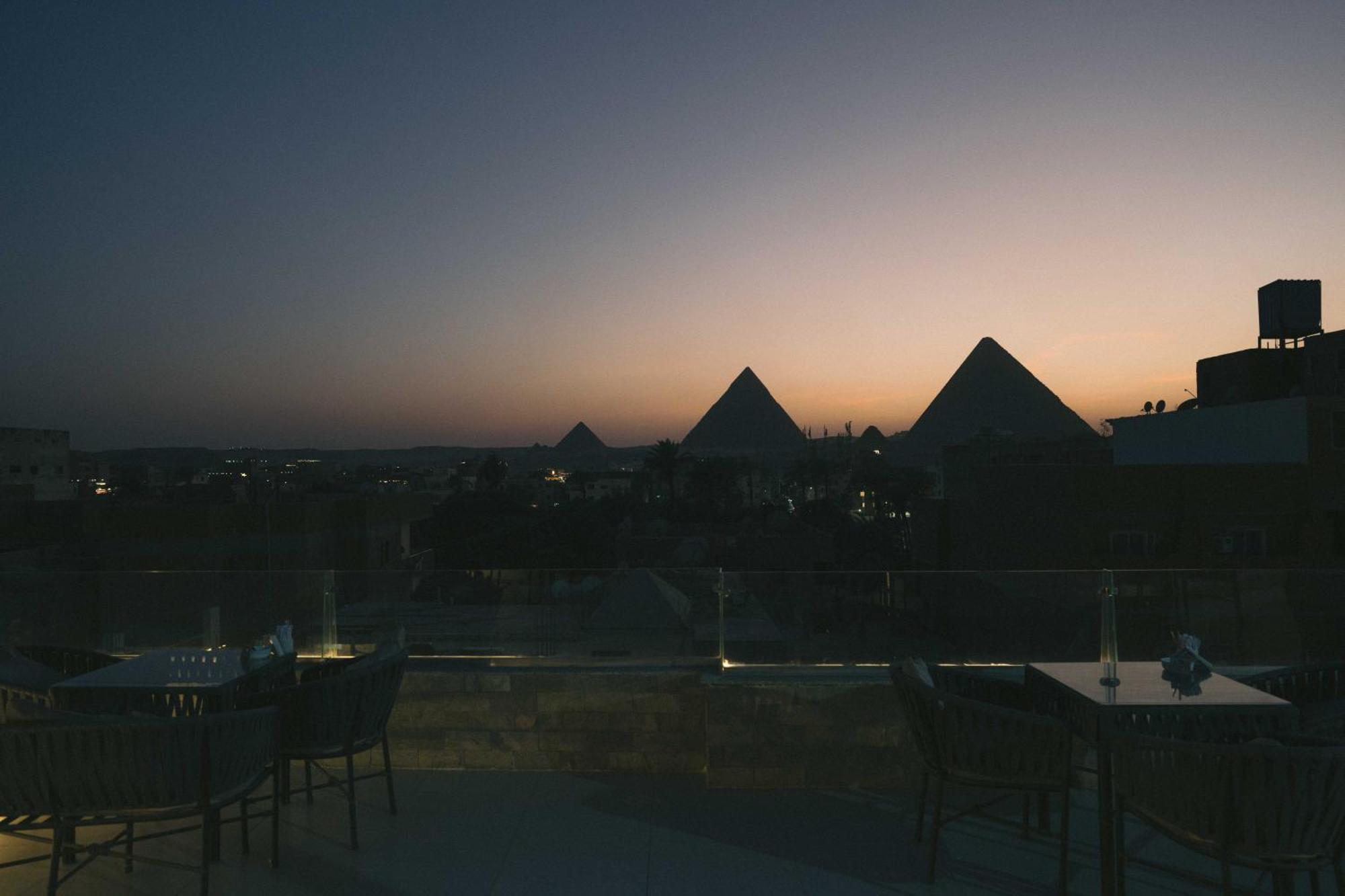 Tuya Pyramids Inn Kafret el-Gabal Eksteriør billede
