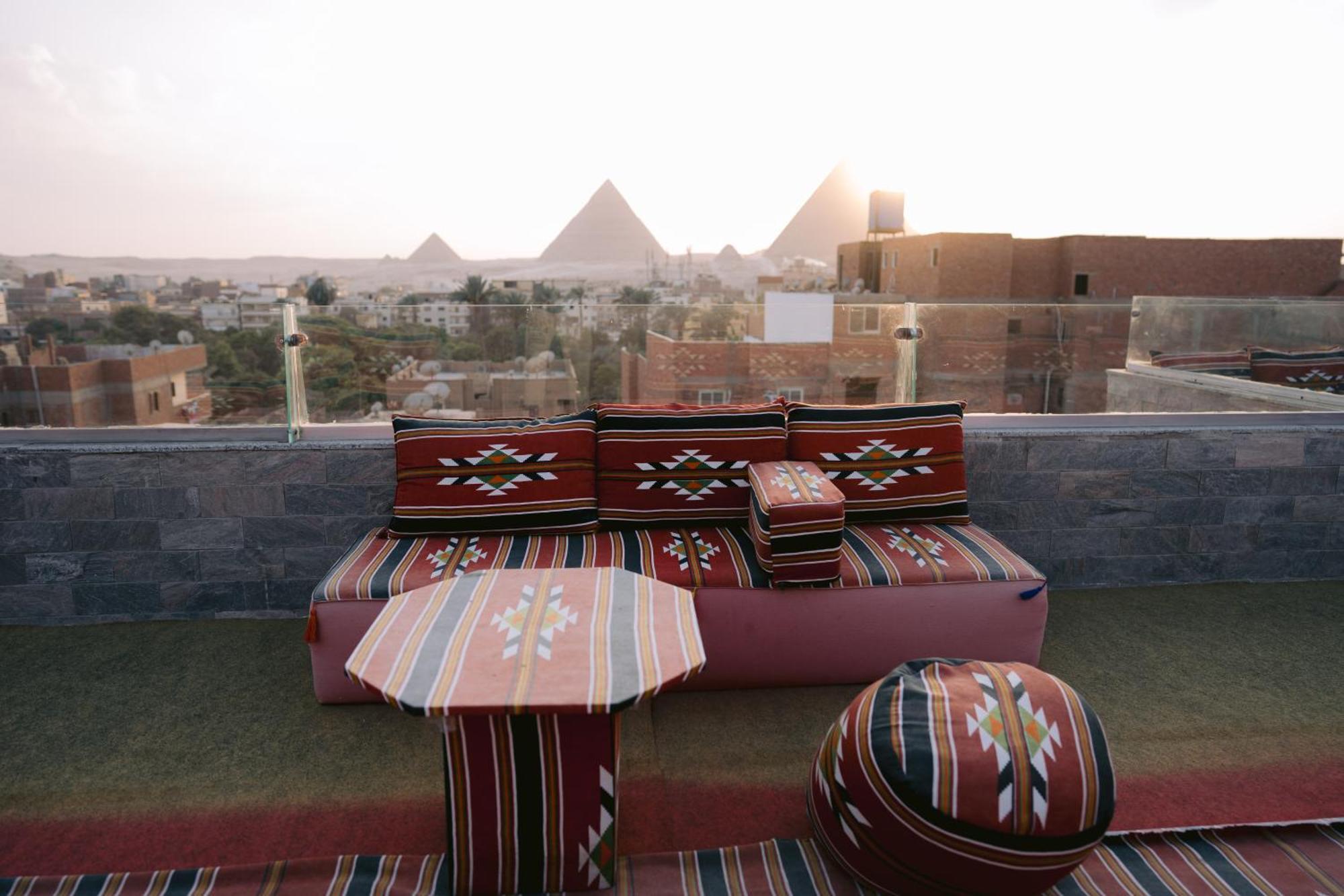 Tuya Pyramids Inn Kafret el-Gabal Eksteriør billede
