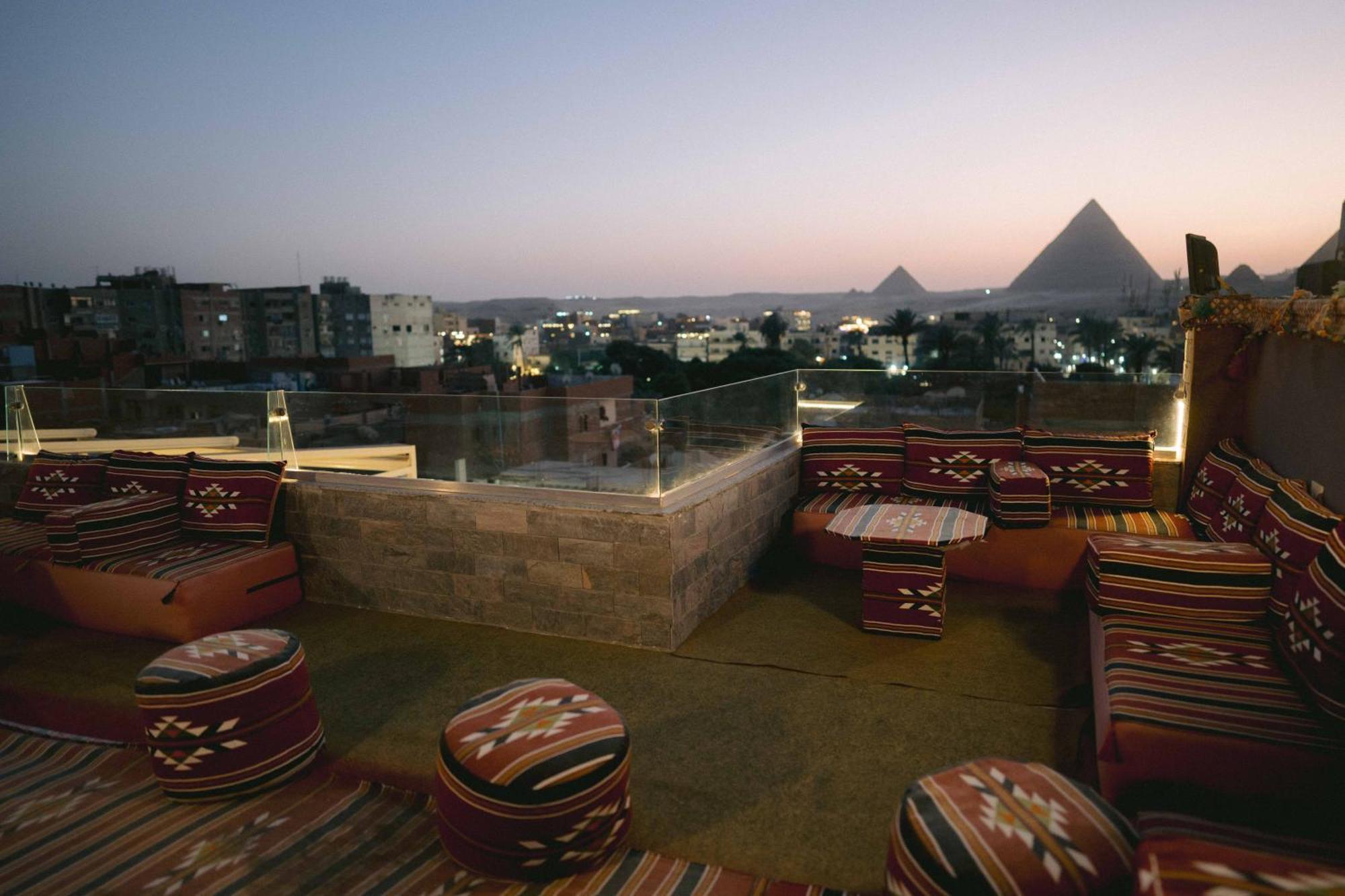 Tuya Pyramids Inn Kafret el-Gabal Eksteriør billede