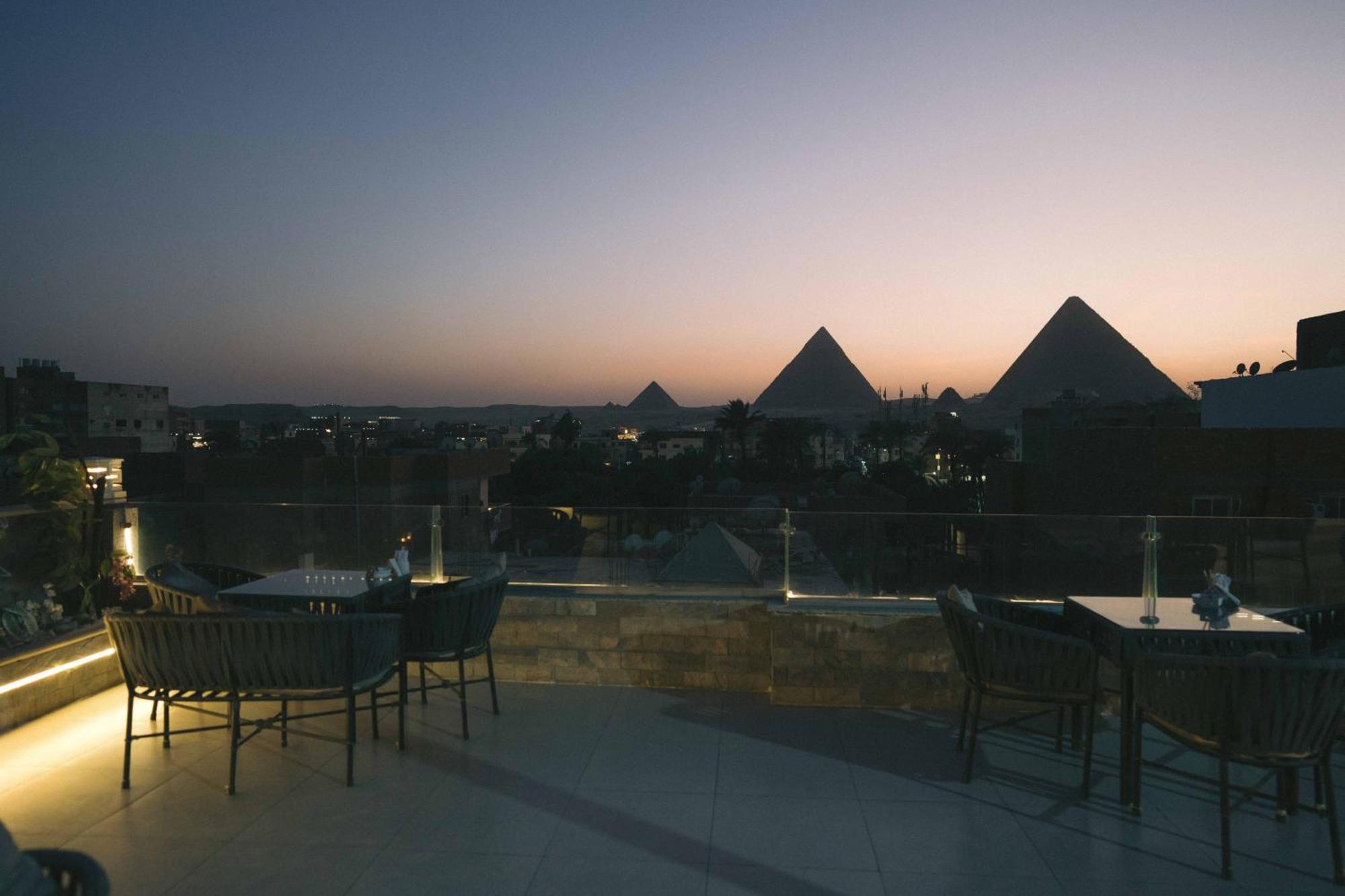 Tuya Pyramids Inn Kafret el-Gabal Eksteriør billede