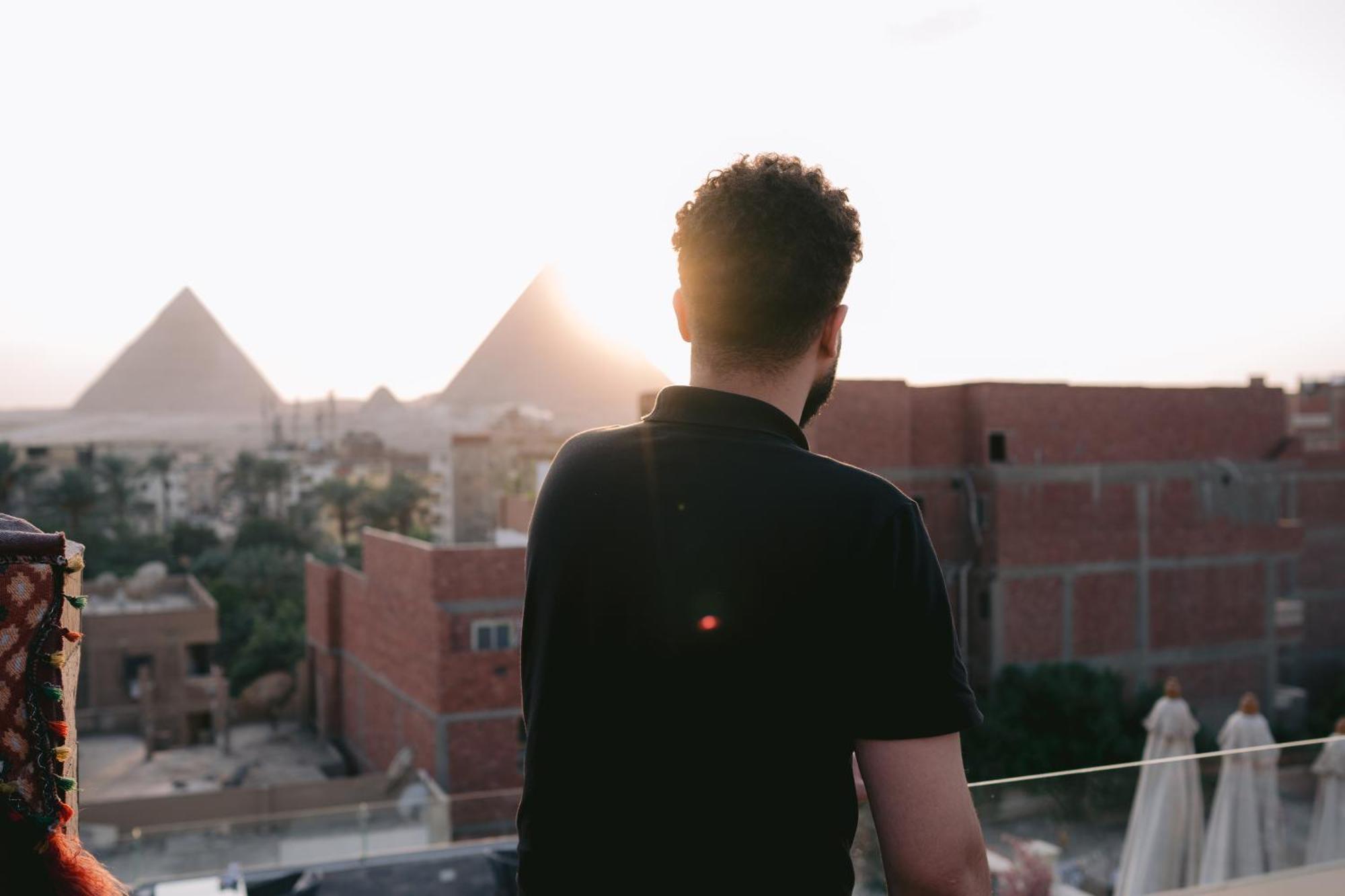 Tuya Pyramids Inn Kafret el-Gabal Eksteriør billede