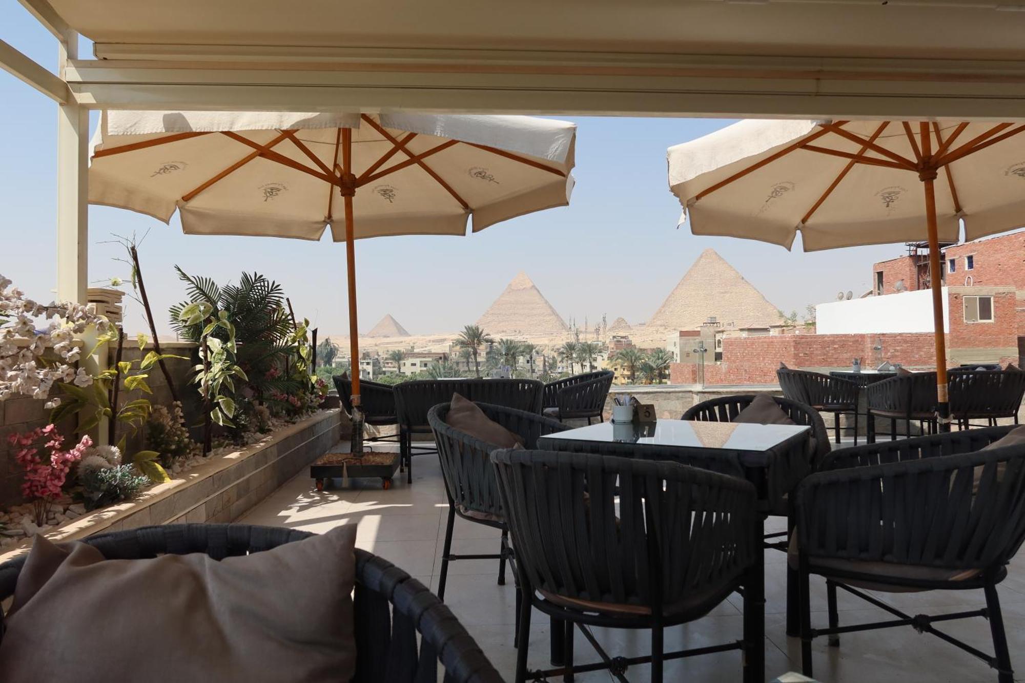Tuya Pyramids Inn Kafret el-Gabal Eksteriør billede