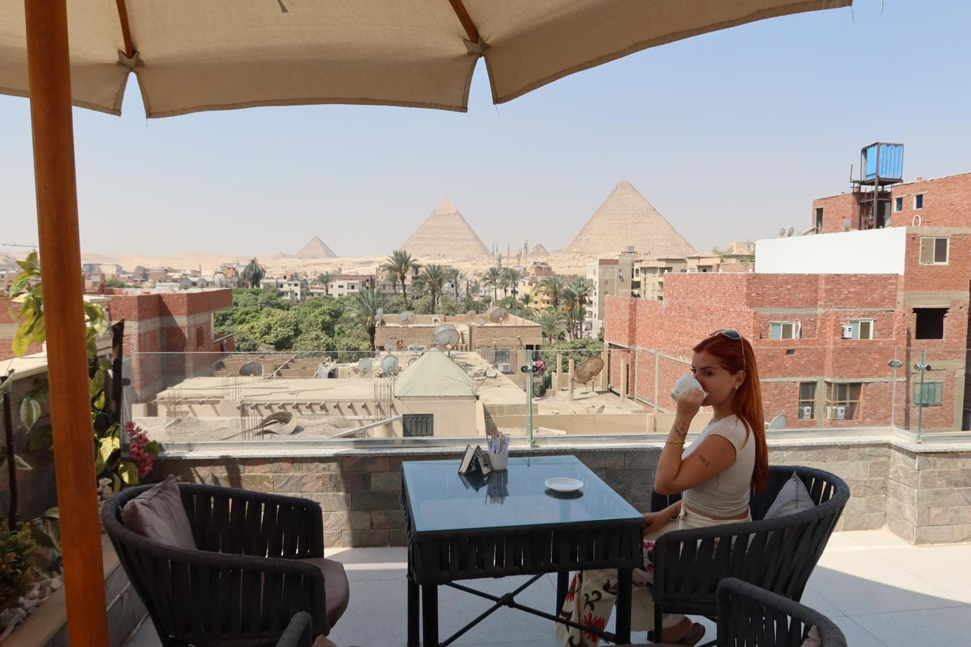 Tuya Pyramids Inn Kafret el-Gabal Eksteriør billede
